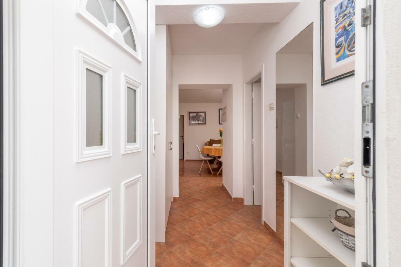 Apartment Dinka Trogir Exterior foto